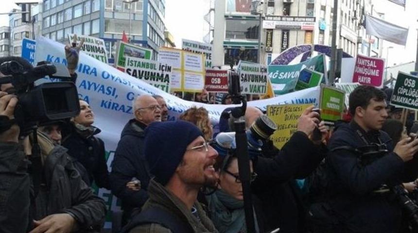 Kadık&ouml;y&rsquo;de &lsquo;doğa Ve Kent&rsquo; Mitingi