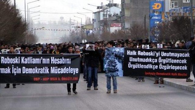 Van’da ‘roboski’ Yürüyüşü