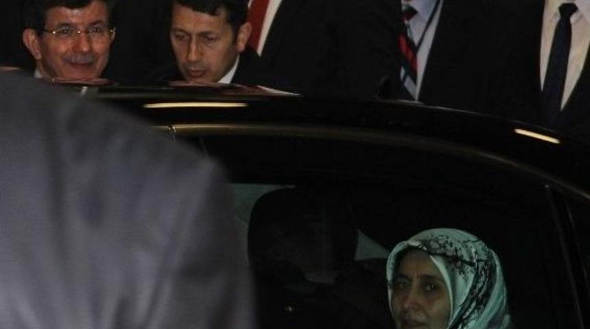 Başbakan Davutoğlu, Gaziantep&rsquo;te Stk Temsilciyeriyle Bir Araya Geldi