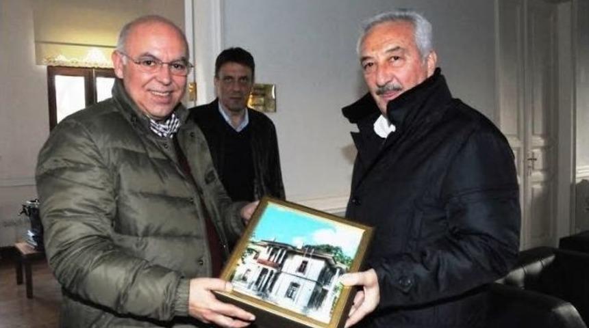 Tarihi S&uuml;leymanpaşa Belediye Binasını İlk Kullanan Başkanın Torunu, S&uuml;leymanpaşa Belediye Başkanı Ekrem Eşkinat İle Bir Araya Geldi