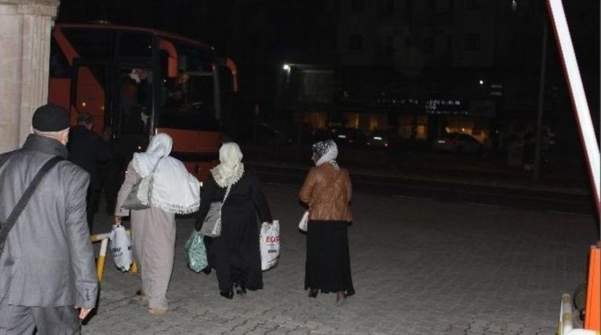 İlk Umre Kafilesi Mardin&rsquo;den Hareket Etti