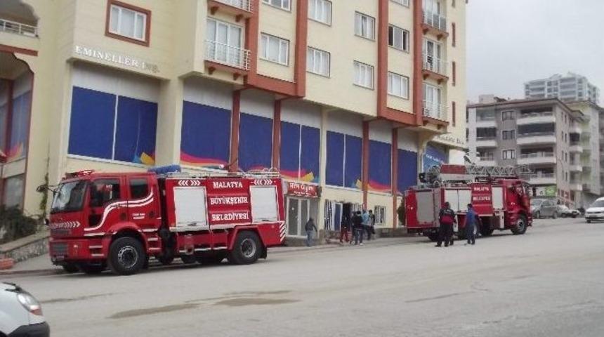 K&uuml;&ccedil;&uuml;k &Ccedil;aplı Yangı Korkuttu