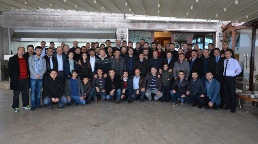 Kabad&uuml;zl&uuml; Gen&ccedil;ler Kahvaltıda Buluştu