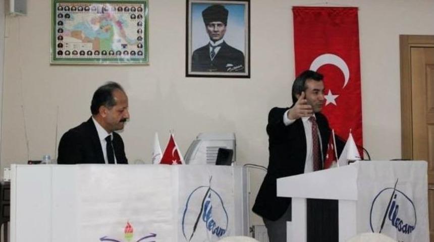 Ahmet &Ccedil;i&ccedil;ek: &ldquo;milli Arşiv Kanunu Gerekli&rdquo;