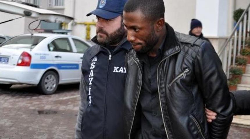 2 Dolandırıcı Sınırdışı Edilecek