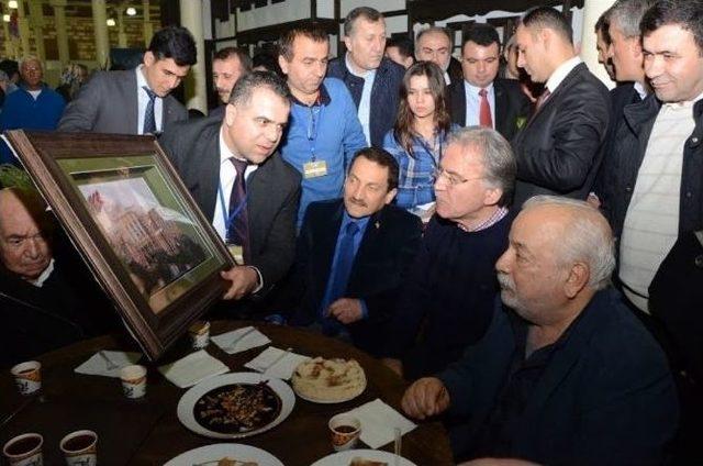 Karabük Günlerinde Safranbolu Sokağında Ünlüler Geçidi