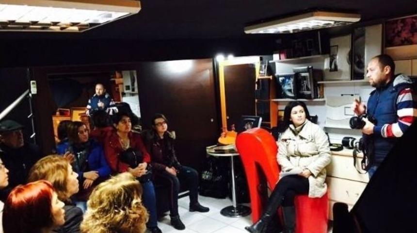 Milas&rsquo;ta Fotoğraf Kursiyerlerinin St&uuml;dyo Deneyimi