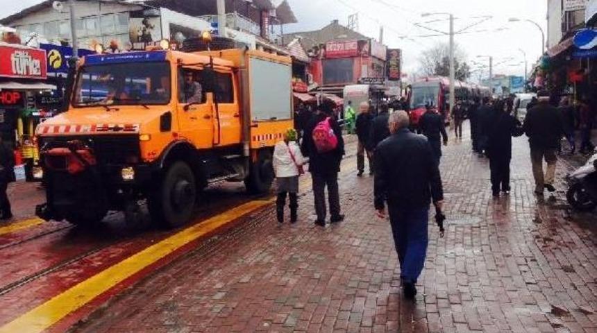Marmara'da Deniz Ulaşımına Fırtına Engeli (3)