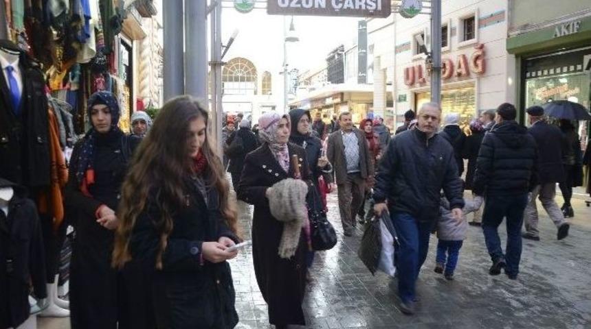 &Ccedil;arşıda &Uuml;cretsiz İnternete B&uuml;y&uuml;k İlgi