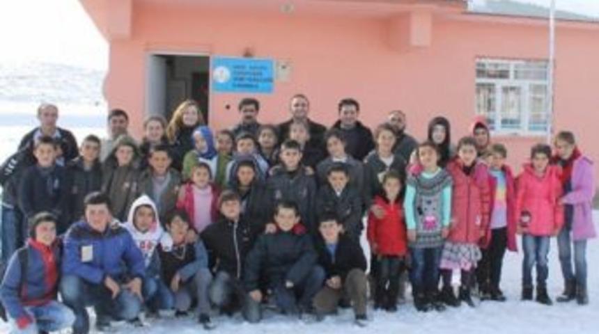 Karlıova&rsquo;da Ziyaretleşme Ve Hediyeleşme Projesi