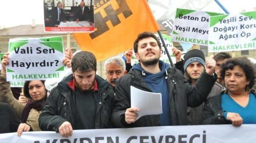 Vali Tuna, Maketi Sergilenen ' Kent Meydanı' Projesini Savundu