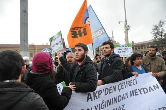 Vali Tuna, Maketi Sergilenen ' Kent Meydanı' Projesini Savundu