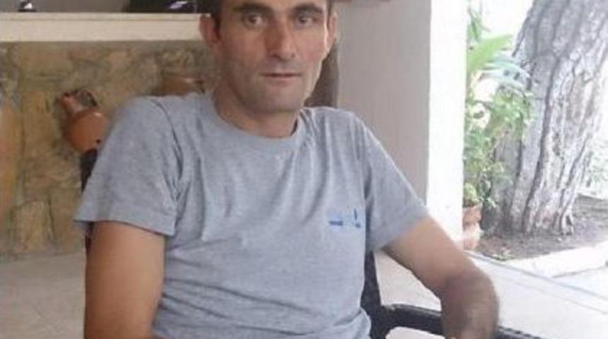 Otomobil, Kamyonetle &Ccedil;arpıştı: 1 &Ouml;l&uuml;, 2 Yaralı