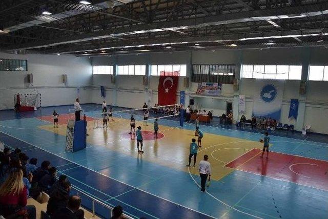 Anadolu Yıldızlar Ligi Voleybol Müsabakaları Sona Erdi