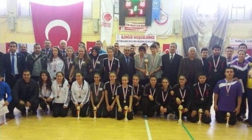 Masa Tenisi Liseler Arası B&ouml;lge Şampiyonası&rsquo;ndan Başarılı D&ouml;nd&uuml;ler