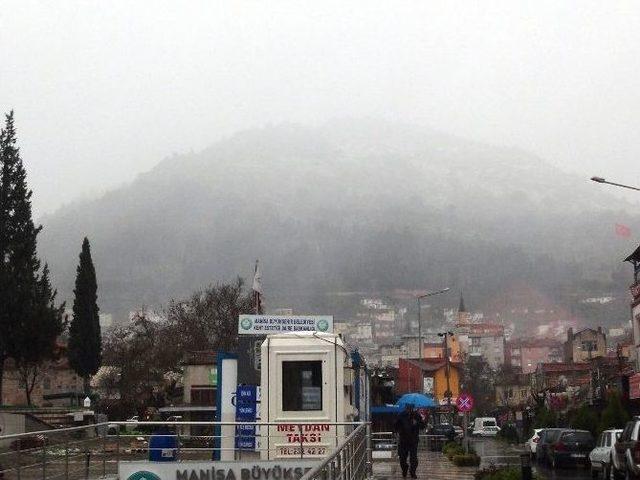 Manisa’da Kar Yağışı Başladı