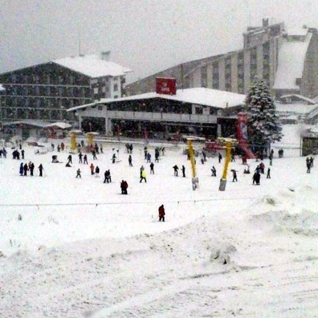 Uludağ'da Yılbaşı Öncesi Kar Sevinci