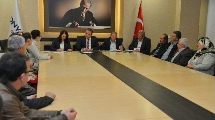 Başkan B&ouml;cek Yılın Son Halk G&uuml;n&uuml;&rsquo;nde Vatandaşlarla Bir Araya Geldi