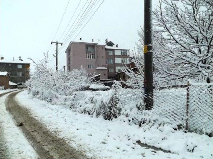 Bilecik’in Yenipazar İlçesi Beyaza Büründü G3