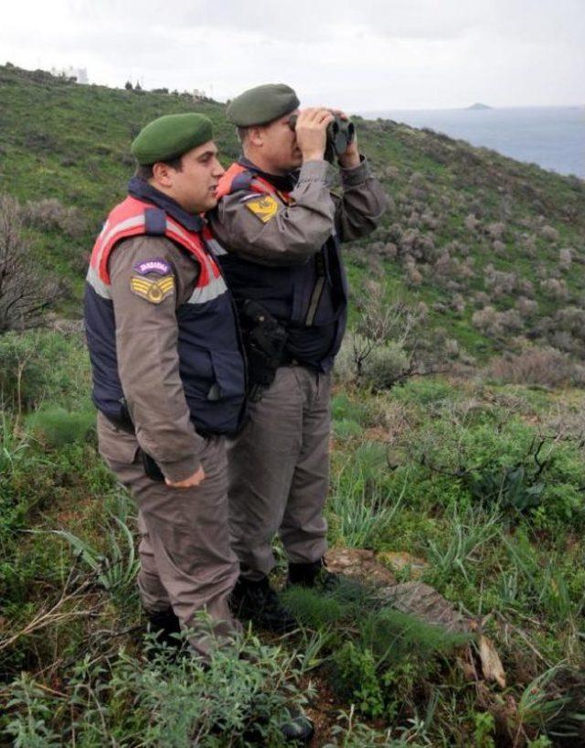 Suriyeli 9 Kaçak, Ege Denizi'nde Aranıyor