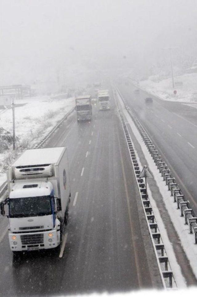 Yalova’Da Kar Etkili Oluyor