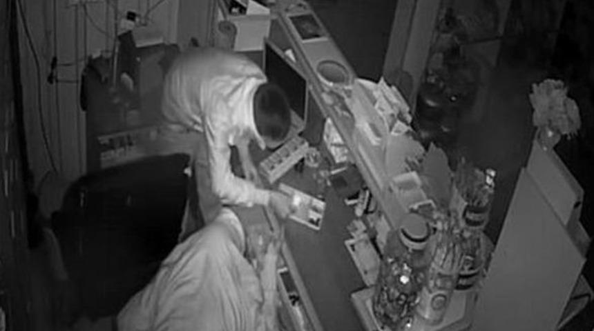 Hırsızlık Anı Kamerada