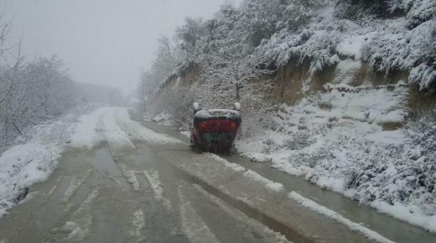 Biga&rsquo;da Trafik Kazası: 2 Yaralı