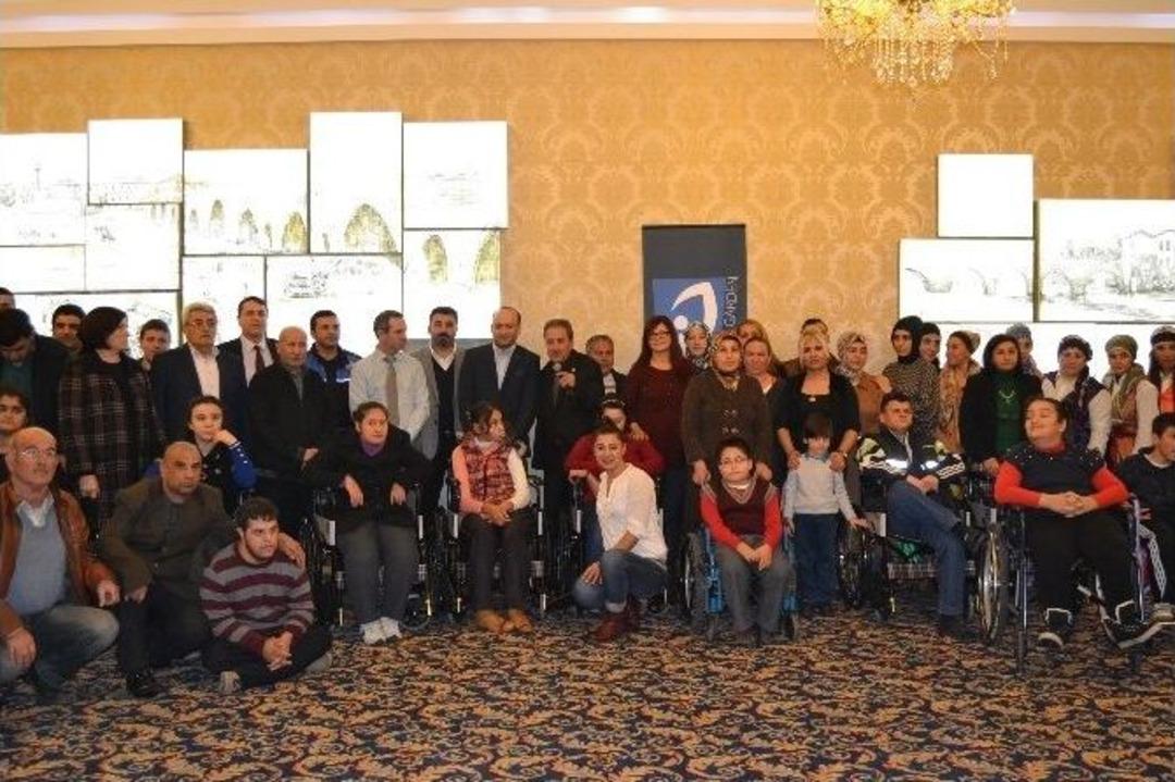 Engelliler Yılbaşı Kutlamasında Buluştu