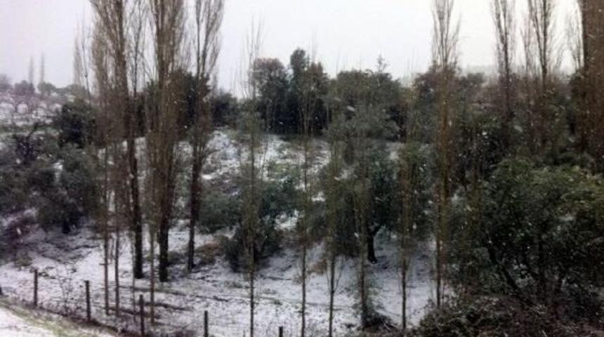 Manisa Spil Dağı Beyaza B&uuml;r&uuml;nd&uuml;