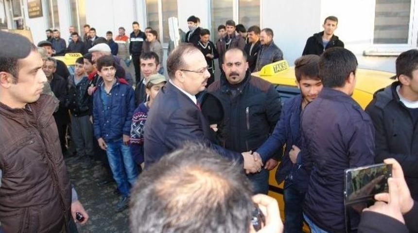 Vali Canbolat Y&uuml;ksekova İl&ccedil;esini Ziyaret Etti