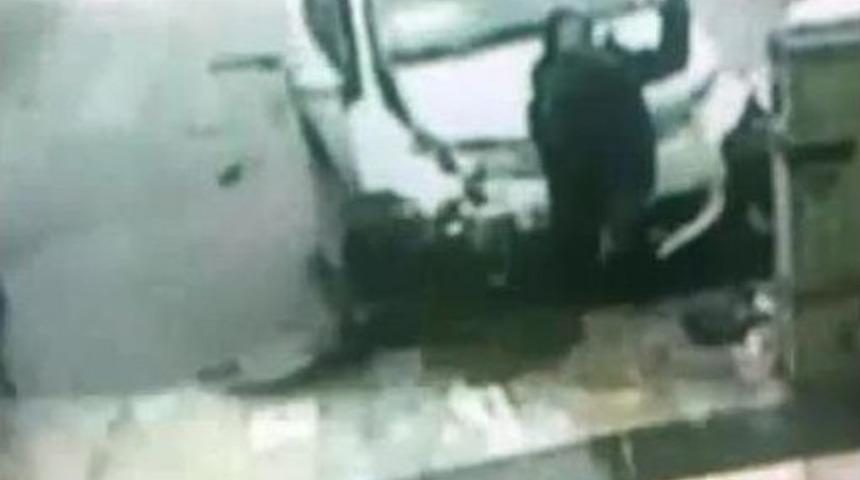 D&uuml;zce&rsquo;de 4 Ara&ccedil; Birbirine Girdi: 2 Yaralı