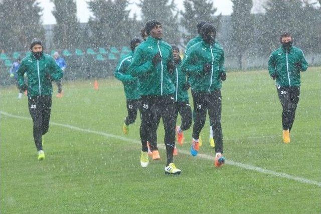 Akhisar Belediyespor’da Kupa Mesaisi Başladı