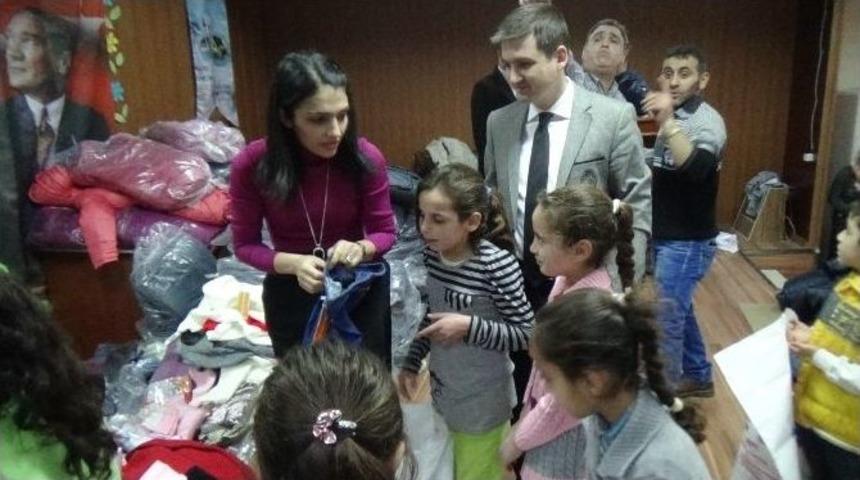 Kulp&rsquo;ta 250 &Ouml;ğrenciye Kışlık Kıyafet Dağıtıldı