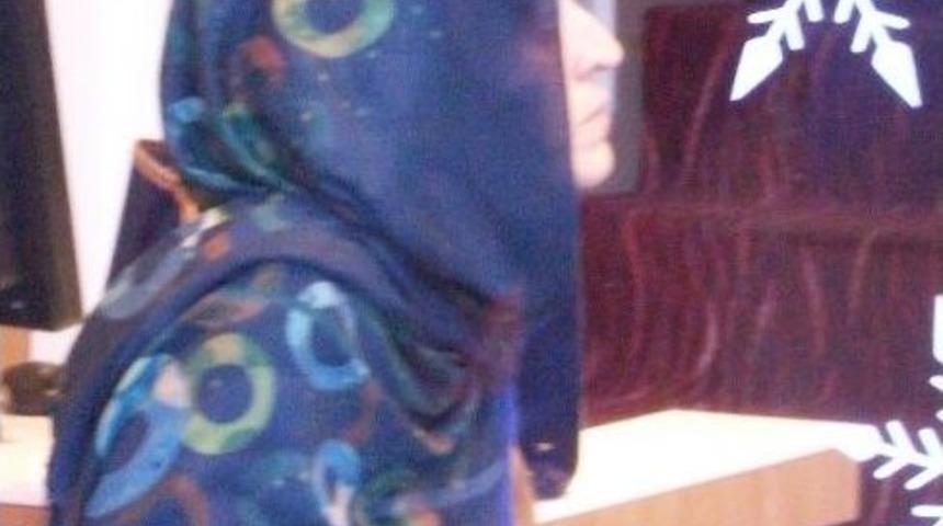 Sahte Kimlikle Hat Almak İsteyen Kadın Su&ccedil;&uuml;st&uuml; Yakalandı