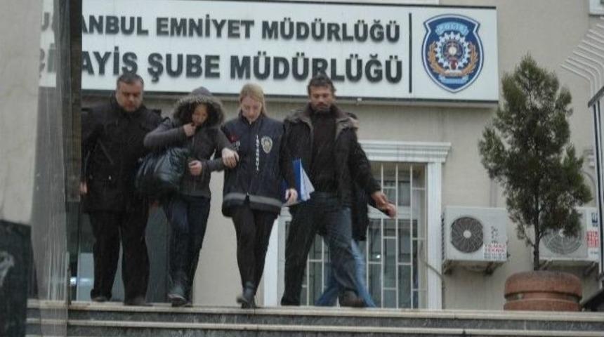 &Ouml;ld&uuml;rd&uuml;ğ&uuml; Arkadaşının Cesedini Par&ccedil;alayıp &Ccedil;&ouml;p Konteynırına Attı