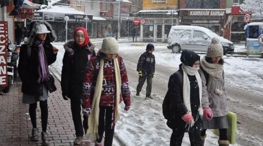 Dursunbey&rsquo;de Okullar Yarın Da Tatil Edildi