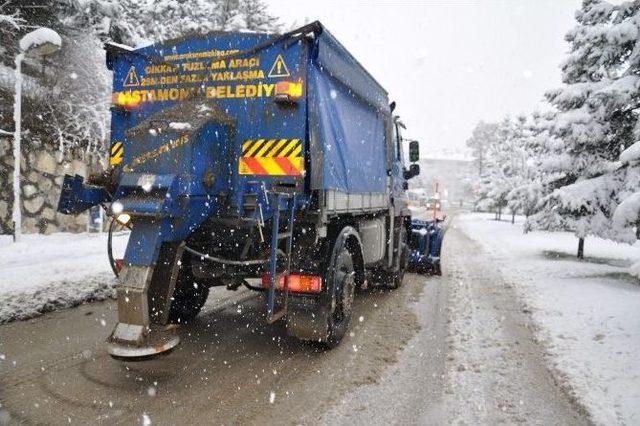 Kastamonu Belediyesi’nde Kar Alarmı Verildi