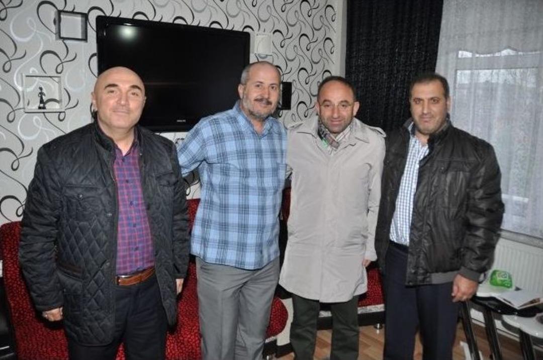 Başkan &Uuml;z&uuml;lmez Umre Ve Hasta Ziyaretinde Bulundu