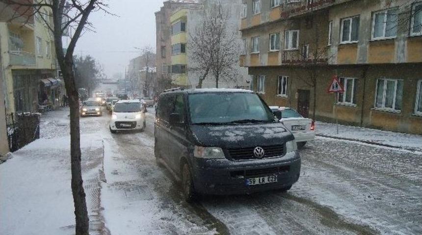 Tekirdağ&rsquo;da Kar Ve Tipi Hayatı Fel&ccedil; Etti