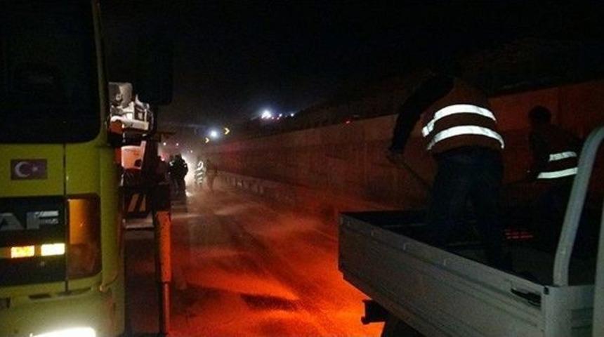 Kar Yağışı Sebebiyle Bilecik-boz&uuml;y&uuml;k Karayolu 5 Saat Trafiğe Kapandı