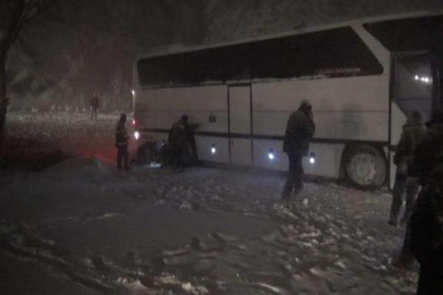 Uludağ Yolunda Kaza Yapan Araçlar Trafiği Kilitledi