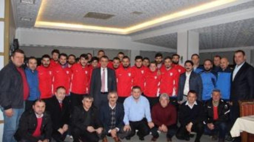 Sağıroğlu, Yomrasporlu Futbolcular, Teknik Heyet Ve Y&ouml;neticiler İle Buluştu