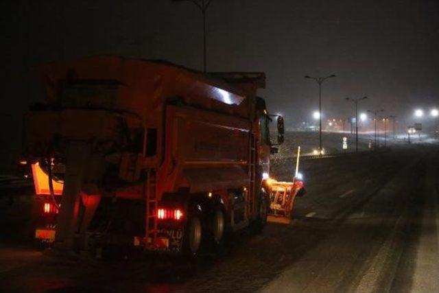 İbb: Kar Kalınlığı 8 Cm Oldu, Barajlarda Doluluk Arttı