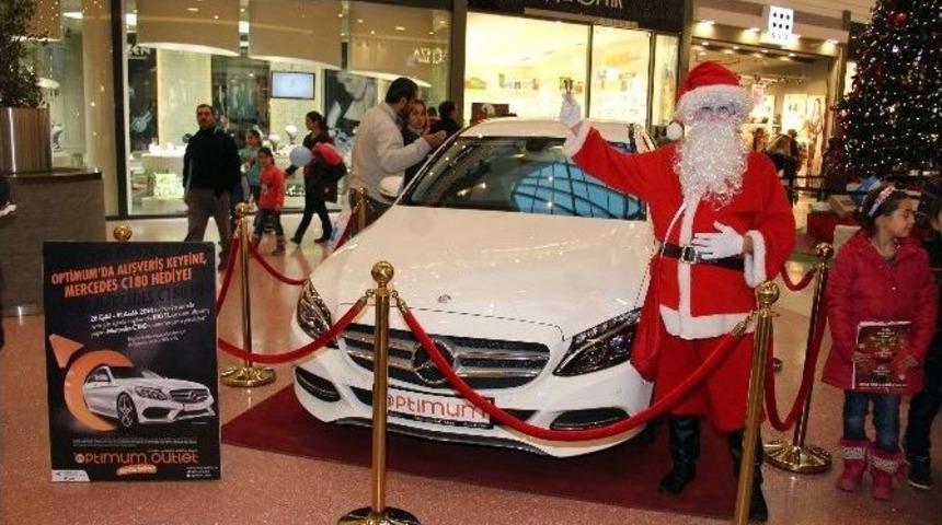 Noel Baba Mercedes&rsquo;in Peşinde