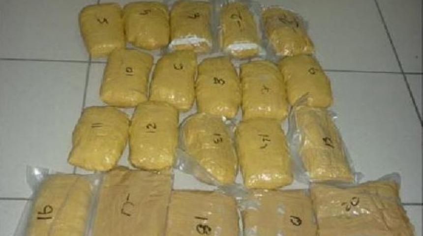 İzmir'de Uyuşturucu Tacirlerine Darbe: 2 Tutuklama