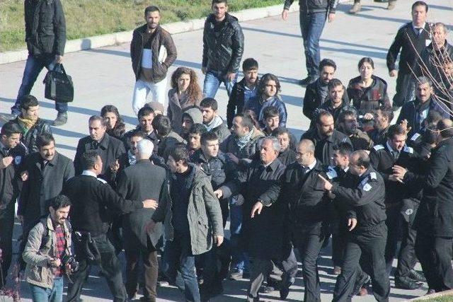 Mş&uuml; Rekt&ouml;r&uuml;nden Baskın İddiası 3