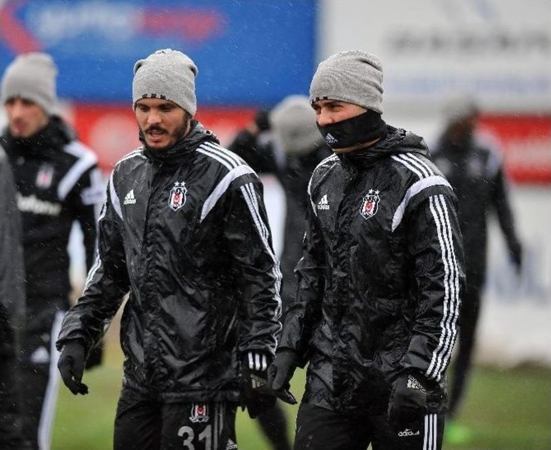 Beşiktaş, Galatasaray Ma&ccedil;ı Hazırlıklarını S&uuml;rd&uuml;r&uuml;yor