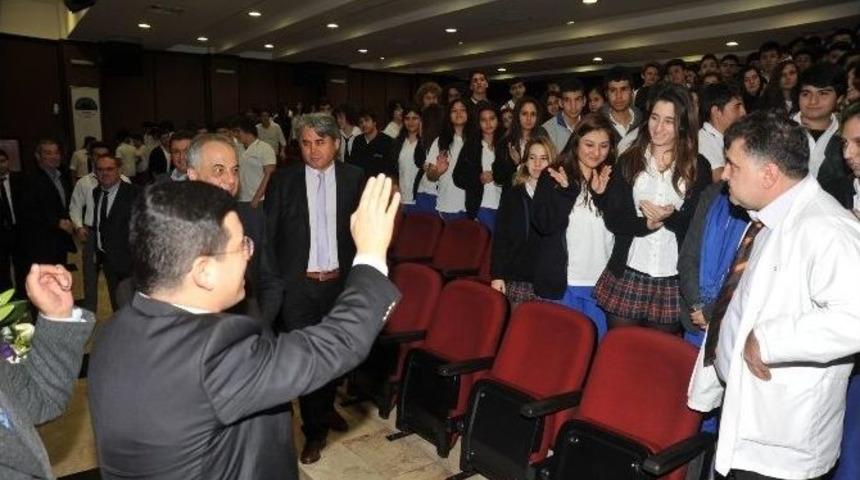 T&uuml;t&uuml;nc&uuml; Kepez&rsquo;deki Okulları İki Kez Ziyaret Etti