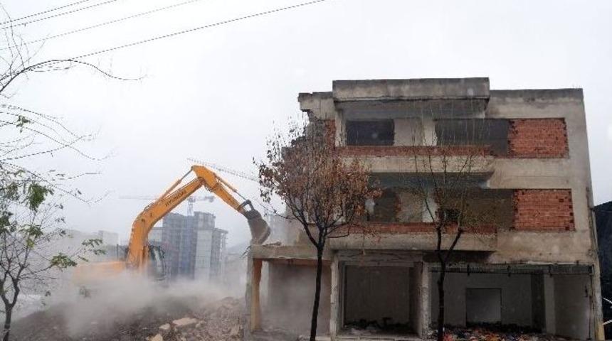 Tabakhane&rsquo;de Yıkımlar Yılın Son G&uuml;n&uuml;nde De Devam Etti