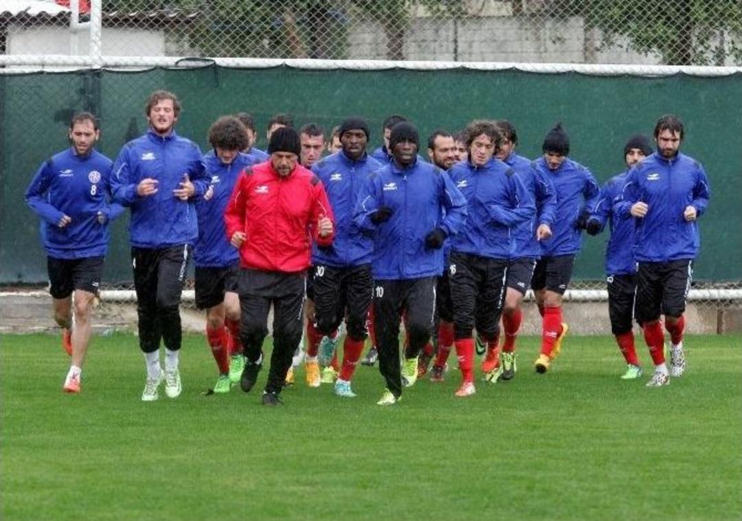 Antalyaspor, Osmanlıspor Ma&ccedil;ının Hazırlıklarını S&uuml;rd&uuml;rd&uuml;